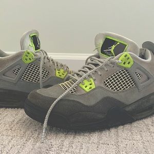 Air Jordan 4 retro se